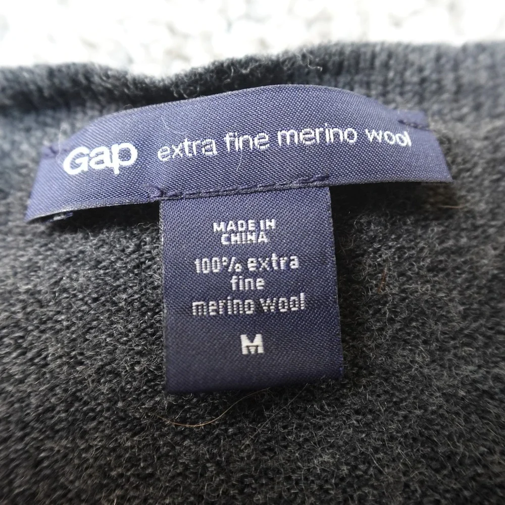 GAP sweater mens